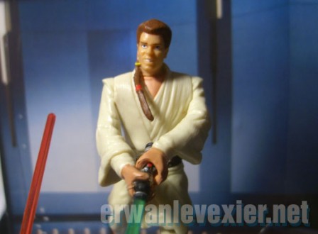 Obi-Wan coupe en deux Darth Maul avec le sabre-laser de Qui-Gon